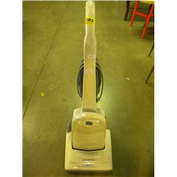 VINTAGE SIMPLICITY UPRIGHT VACUUM