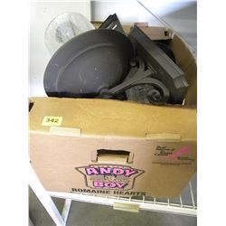 BOX OF OUTDOOR LED LIGHTS