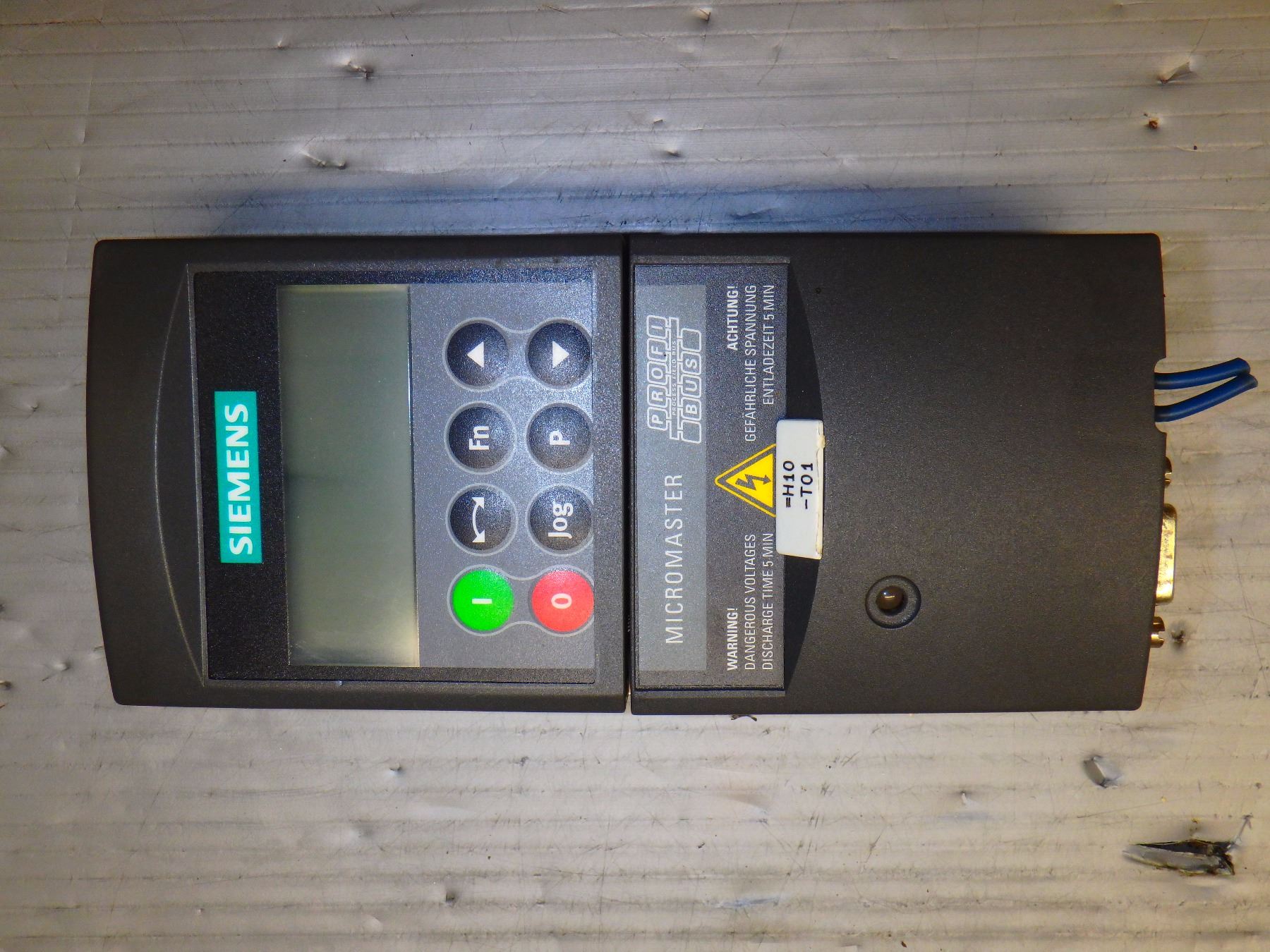 SIEMENS 6SE6400-1PB00-0AA0 MICROMASTER 4 PROFIBUS MODULE - BTM Industrial