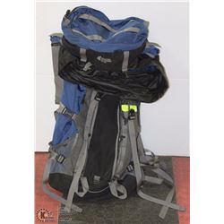 LARGE MOUNTAIN EQUIPMENT COOP LIGHT HIKING