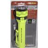Image 1 : PELICAN SABRELITE 2010 LED HI-VIZ FLASHLIGHT
