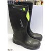 Image 1 : DUNLOP SIZE 6 NEOPRENE RUBBER WORK BOOTS