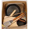 Image 1 : BOX W/BBQ ACCESSORIES INCL. CEDAR FISH