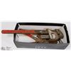 Image 1 : LOT OF VARIOUS SIZES PIPE WRENCHES