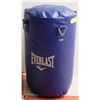 Image 1 : EVERLAST 30 LBS PUNCHING BAG