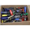 Image 1 : BOX OF SEIZED SCREWDRIVERS