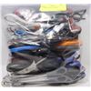 Image 1 : BAG OF SEIZED SCISSORS