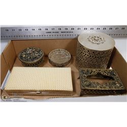 ANTIQUE/VINTAGE 1950'S (JR CANADA)