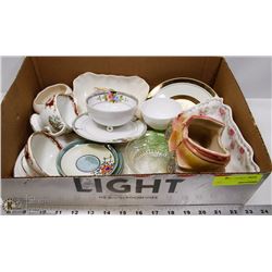 FLAT OF ESTATE DISHWARE