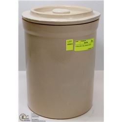 1 GALLON  USA CROCK W/LID