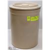 Image 1 : 1 GALLON  USA CROCK W/LID