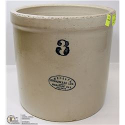3 GALLON MEDALTA STONEWARE CROCK