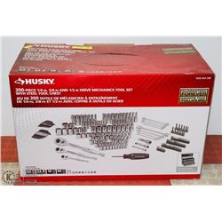 HUSKY 200PC 1/4", 3/8", 1/2" DRIVE MECHANICS TOOL