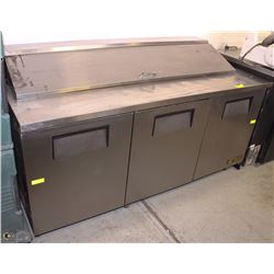 TRUE REFRIDGERATED 3 DOOR PREP STATION