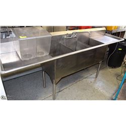 TRIPLE SINK, STAINLESS STEEL WITH 2 WIDE TABLES