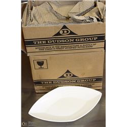 2 BOXES OF DIAMON DESIGN SERVING DISHES