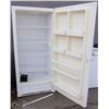 Image 2 : UPRIGHT FREEZER
