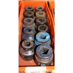 TRAY OF ASSORTED INDUSTRIAL SOCKETS