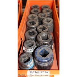 TRAY OF ASSORTED INDUSTRIAL SOCKETS