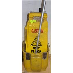 MOP KIT INCL HEAD, HANDLE AND BRACKET & WET FLOOR
