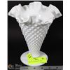 Image 1 : MILK GLASS HOBNAIL VASE