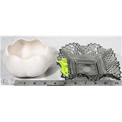 CARNIVAL GLASS BOWL WITH SMALL WHITE VASE