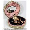 Image 1 : MUSICAL DRESSER MANICURE SET