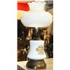 Image 1 : MEDIUM ANTIQUE MILK GLASS TABLE LAMP