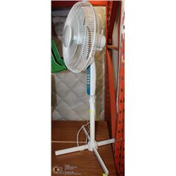 FLOORSTANDING MULTI SPEED FAN