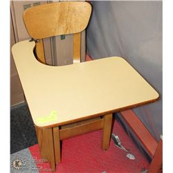 VINTAGE WOODEN SCHOOL CHAIR