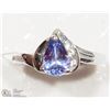 Image 1 : 10K WHITE GOLD TANZANITE & 3 DIAMOND RING