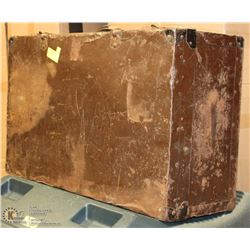 ANTIQUE METAL SUITCASE 28”X16”X9”