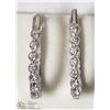 Image 1 : 14K WHITE GOLD DIAMOND EARRINGS