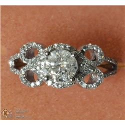 14K WHITE GOLD DIAMOND & 96 SIDE DIAMONDS RING