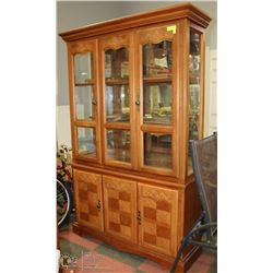 OAK BUFFET & HUTCH WITH GLASS SHELVES
