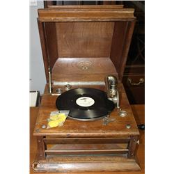 3)COLUMBIA  PHONOGRAPH