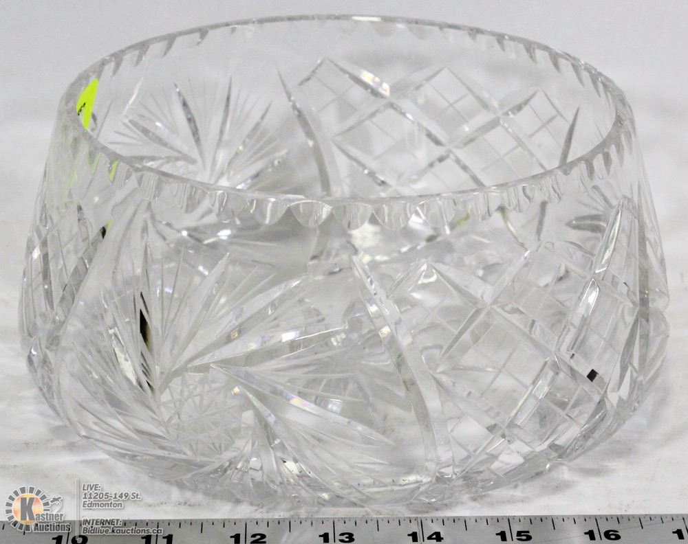 LARGE ESTATE PINWHEEL CRYSTAL BOWL