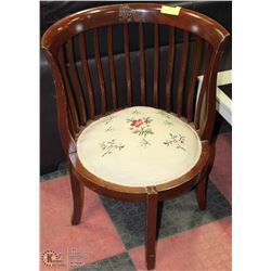 ANTIQUE BARREL CORNER CHAIR CIRCA 1885-1892