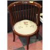 Image 1 : ANTIQUE BARREL CORNER CHAIR CIRCA 1885-1892