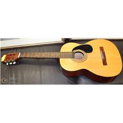 ACOUSTIC GUITAR