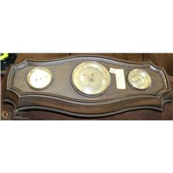 VINTAGE AIRGUIDE BAROMETER