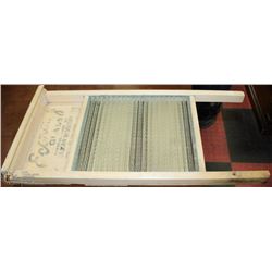 ANTIQUE WASH BOARD