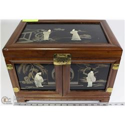 ESTATE JAPANESE MOTHER OF PEARL JEWELLERY BOX