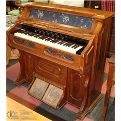 EARLY 1900S ANTIQUE HARMONIUM (PUMP ORGAN)