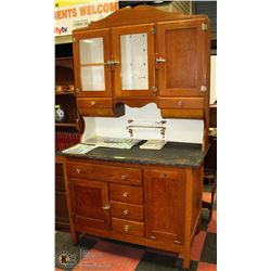 VINTAGE KITCHEN HOSIER W/ FLOUR BIN & CUTTING