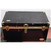 Image 1 : VINTAGE ESTATE LARGE BLACK STEAMER TRUNK -