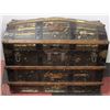 Image 1 : VINTAGE CHINESE TRUNK