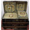 Image 2 : VINTAGE CHINESE TRUNK