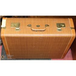 PARAMOUNT 1940'S TRAVEL SUITCASE