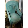 Image 1 : GROUP OF 4 GREEN PLASTIC LAWN CHAIRS (ROUGH SHAPE)